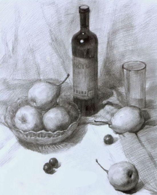 素描静物红酒瓶鸭梨葡萄衬布的组合绘画步骤五