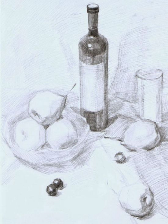 素描静物红酒瓶鸭梨葡萄衬布的组合绘画步骤三