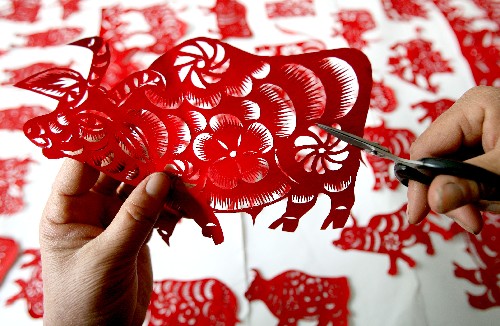 中国剪纸首次整体亮相艺博会