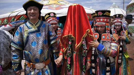 蒙古族婚嫁礼仪