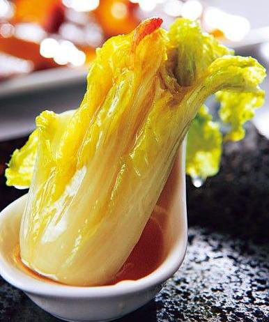 翠玉白菜是严选产自中国台湾中部的娃娃菜
